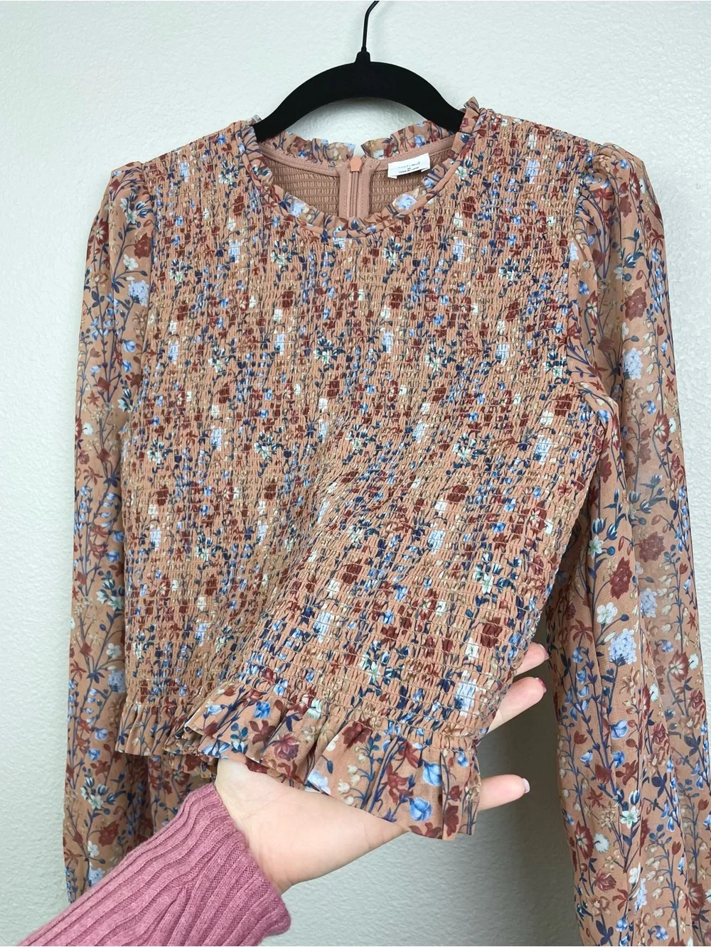 Aritzia Women's Medium Wilfred Tempest Blouse Terracotta Iris Smocked Sheer